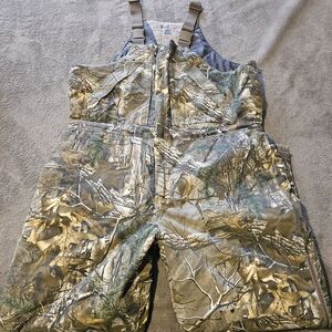 Redhead Silent Hide Insulated Overalls - Realtree Xtra